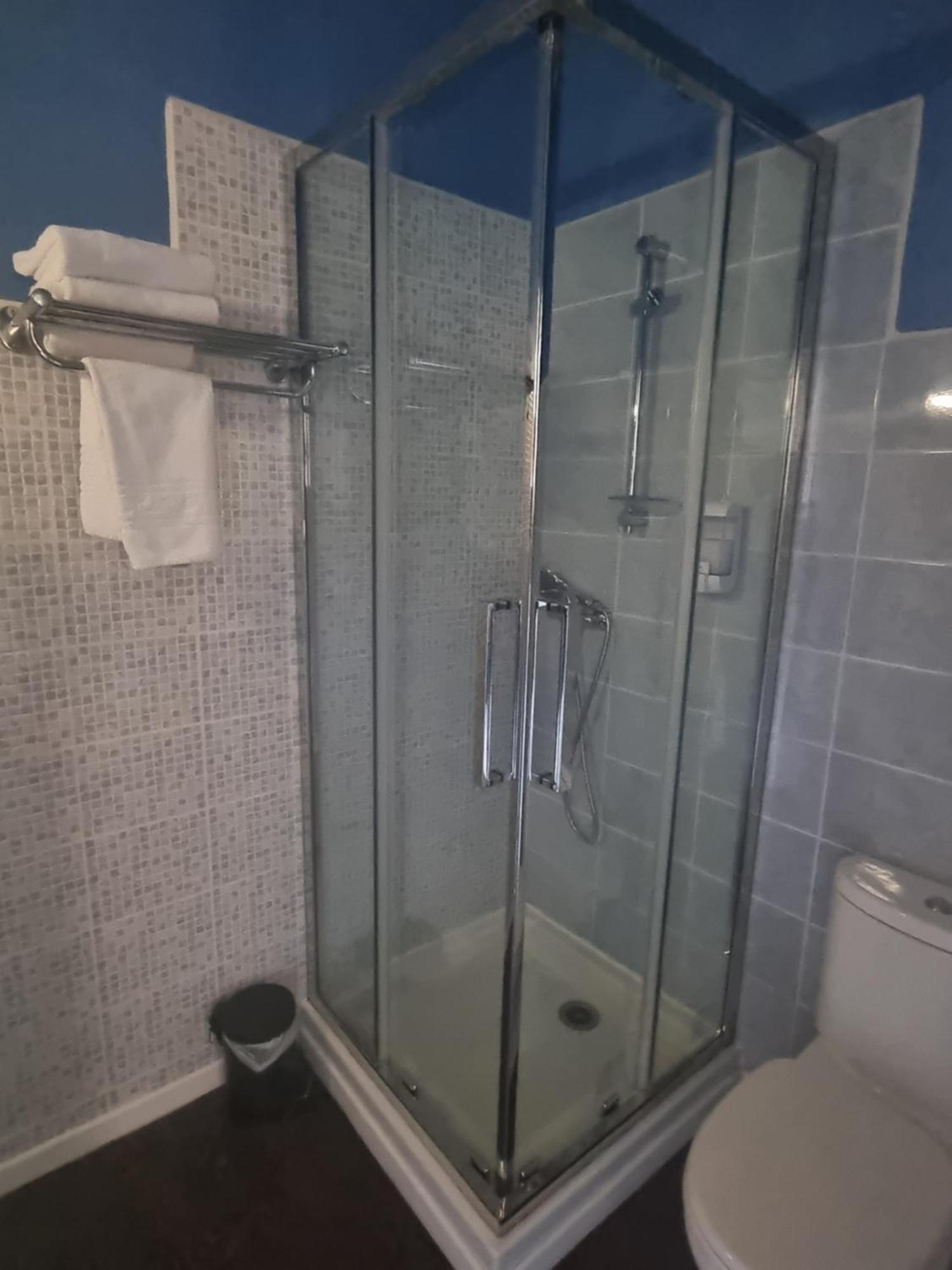 Hotel La Gare Aux Anes Combe-Redonde Habitación foto